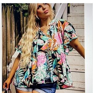 New Tropical print ruffle sleeves top size 2X 🌺🌹🌸BN 58